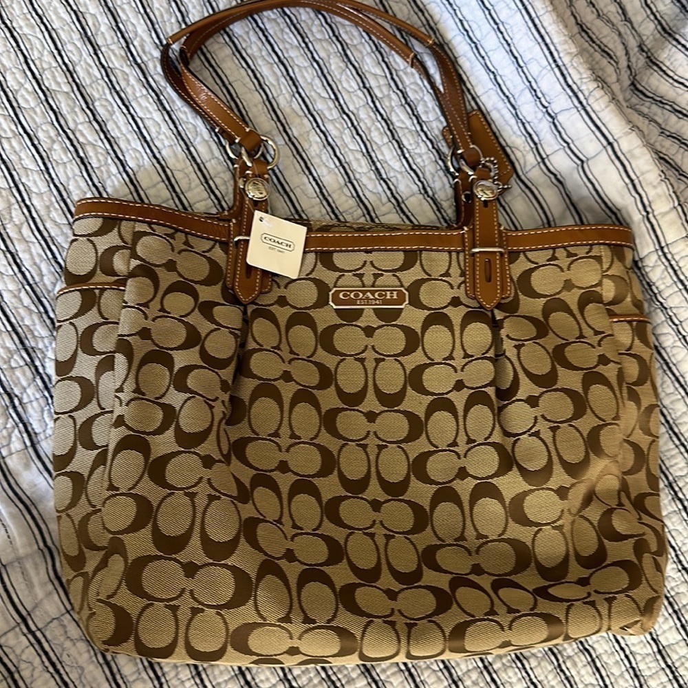 NWT Coach  Brown Signature Gallery Tote Handbag F15156 - Picture 8 of 14